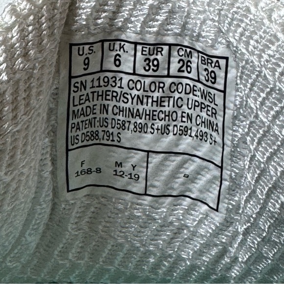 Skechers Women's D'Lites Fresh Start Memory Foam Lace-Up Sneaker - Picture 12 of 13